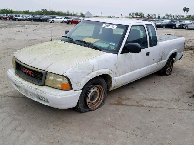 1GTCS195428241494 - 2002 GMC SONOMA WHITE photo 2