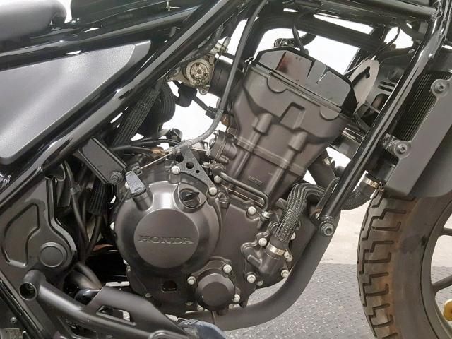 MLHNC5317H5000037 - 2017 HONDA CMX300 BLACK photo 5