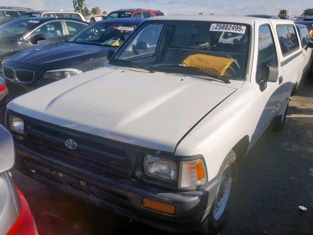 4TARN81A0PZ133695 - 1993 TOYOTA PICKUP 1/2 WHITE photo 2