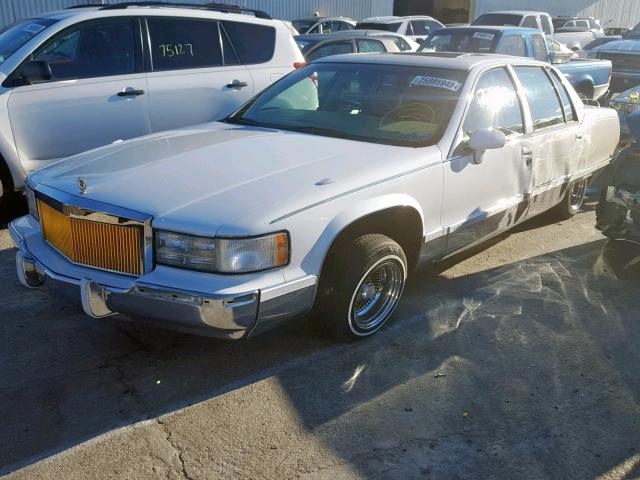 1G6DW52P4RR701675 - 1994 CADILLAC FLEETWOOD WHITE photo 2