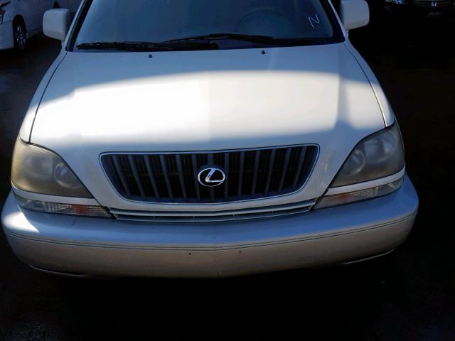 JT6HF10U2X0069140 - 1999 LEXUS RX 300 WHITE photo 9