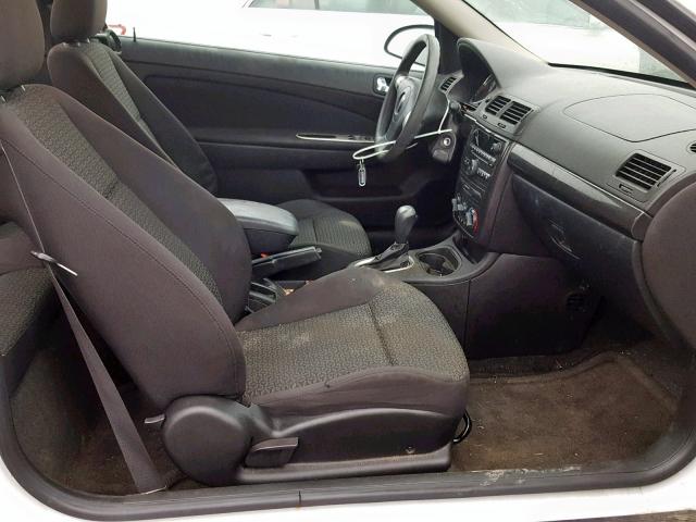 1G2AS18H597151245 - 2009 PONTIAC G5 WHITE photo 5