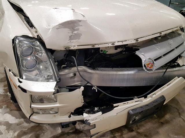 1G6DC67A560125484 - 2006 CADILLAC STS WHITE photo 9