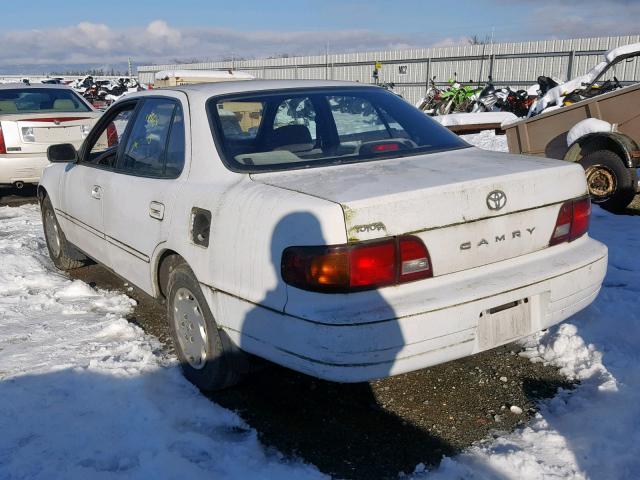 4T1BG12KXTU669247 - 1996 TOYOTA CAMRY DX WHITE photo 3