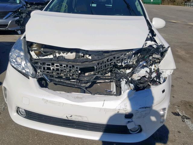 JTDZN3EU1D3250521 - 2013 TOYOTA PRIUS V WHITE photo 9