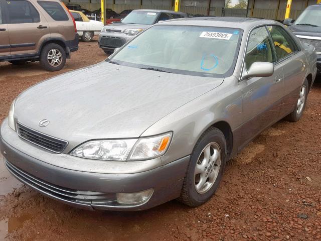 JT8BF28G2W0121401 - 1998 LEXUS ES 300 BROWN photo 2