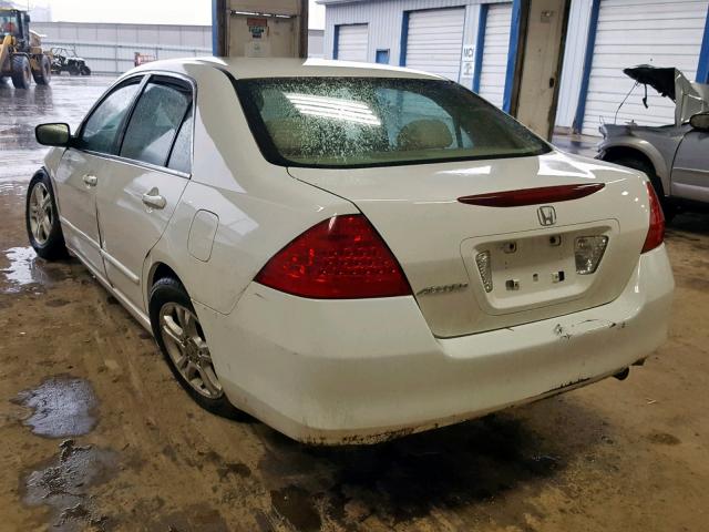 1HGCM56717A154158 - 2007 HONDA ACCORD EX WHITE photo 3