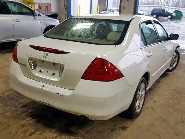 1HGCM56717A154158 - 2007 HONDA ACCORD EX WHITE photo 4