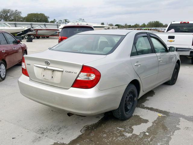 4T1BE32K42U547032 - 2002 TOYOTA CAMRY LE SILVER photo 4