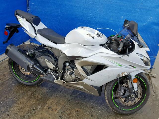 JKBZXJE1XHA025624 - 2017 KAWASAKI ZX636 E WHITE photo 9