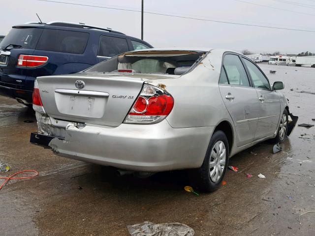 4T1BE30K15U032917 - 2005 TOYOTA CAMRY LE SILVER photo 4