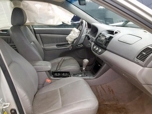 4T1BE30K15U032917 - 2005 TOYOTA CAMRY LE SILVER photo 5