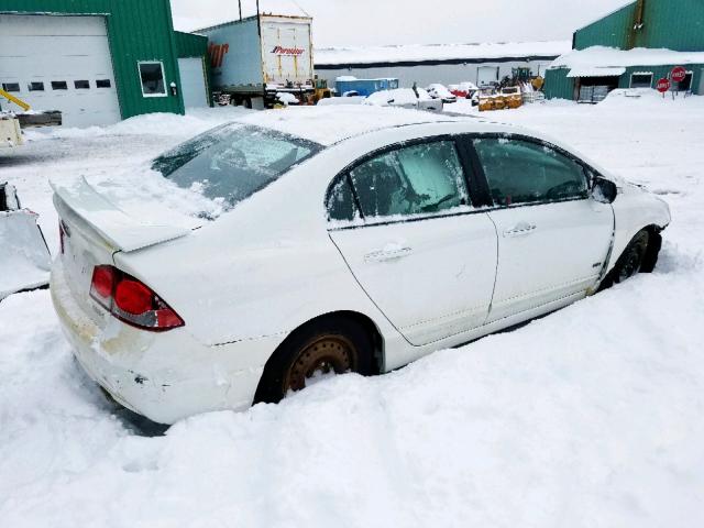 2HHFD5E75AH200092 - 2010 ACURA CSX TECHNO WHITE photo 4