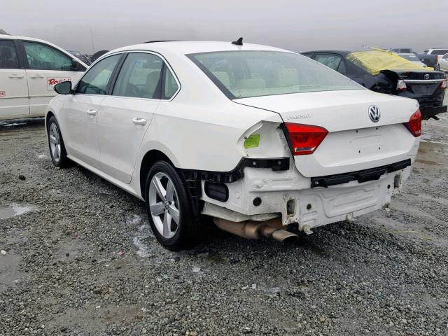 1VWBH7A37CC049358 - 2012 VOLKSWAGEN PASSAT SE WHITE photo 3