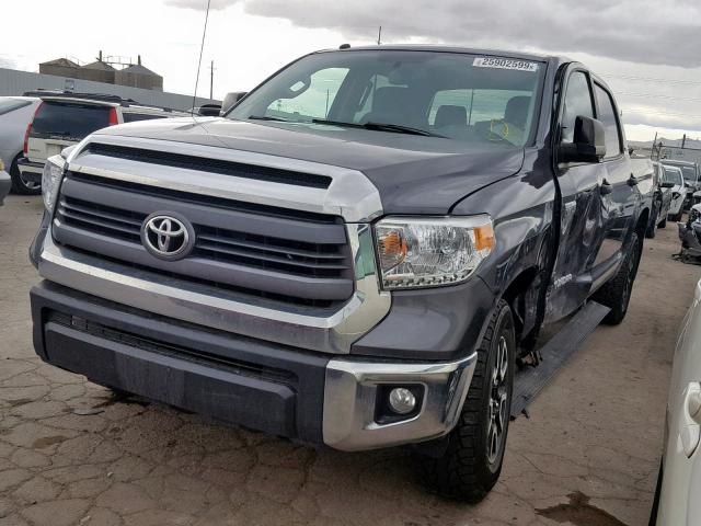 5TFDW5F15FX427283 - 2015 TOYOTA TUNDRA CRE GRAY photo 2