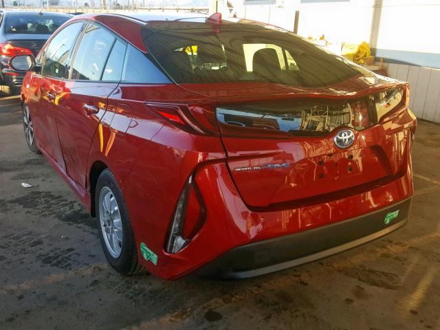 JTDKARFP2H3012398 - 2017 TOYOTA PRIUS PRIM RED photo 3