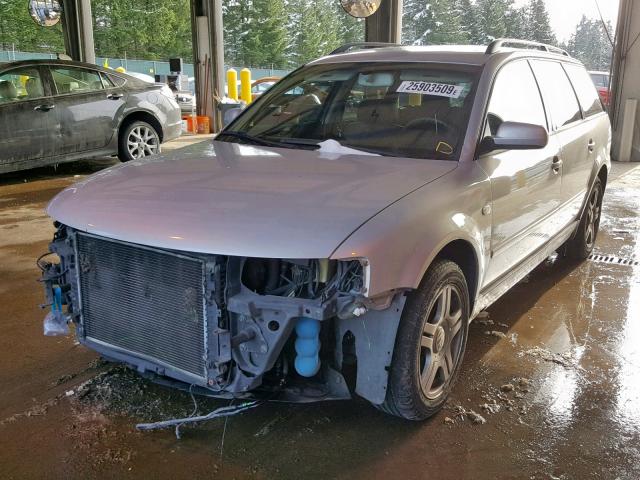 WVWWH23B1YE390570 - 2000 VOLKSWAGEN PASSAT GLX Gümüş foto 2