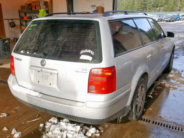 WVWWH23B1YE390570 - 2000 VOLKSWAGEN PASSAT GLX Gümüş foto 4