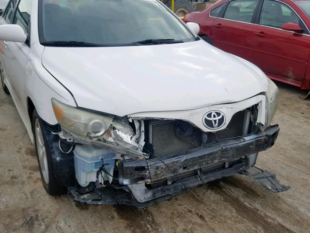 4T1BF3EKXAU539489 - 2010 TOYOTA CAMRY BASE WHITE photo 9