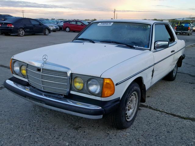 WDBAB53A3CB001490 - 1982 MERCEDES-BENZ 300 CDT WHITE photo 2