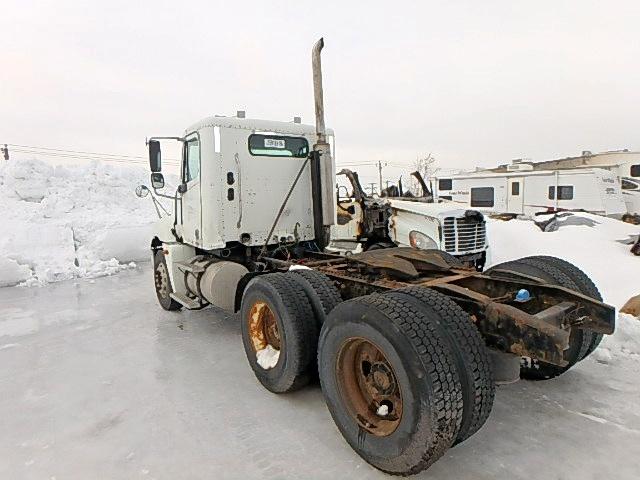 1FUJA6CV86LV26971 - 2006 FREIGHTLINER CONVENTION WHITE photo 3