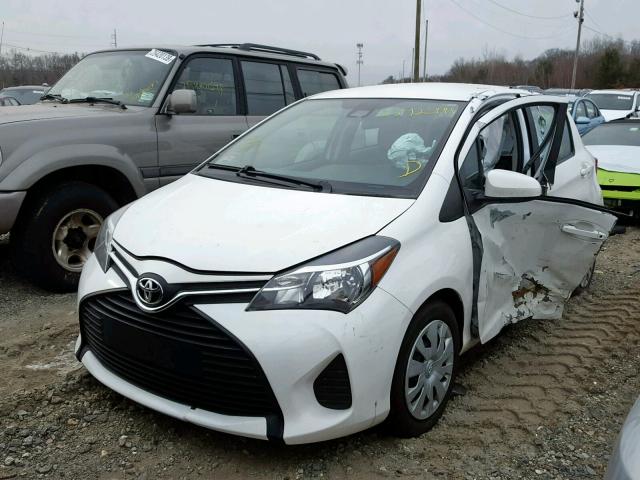 VNKKTUD30HA081011 - 2017 TOYOTA YARIS L WHITE photo 2