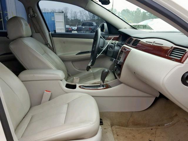 2G1WD58C689100236 - 2008 CHEVROLET IMPALA SUP თეთრი ფოტო 5