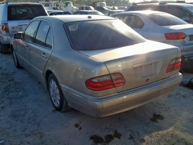 WDBJF65J61B178300 - 2001 MERCEDES-BENZ E 320 GOLD photo 3