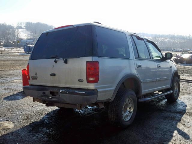 1FMRU1660YLB82530 - 2000 FORD EXPEDITION SILVER photo 4