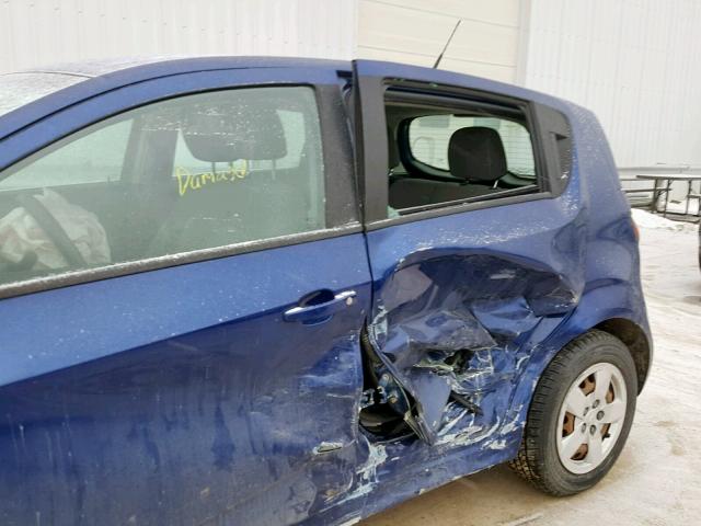 1G1JA6SH0D4143786 - 2013 CHEVROLET SONIC LS BLUE photo 9