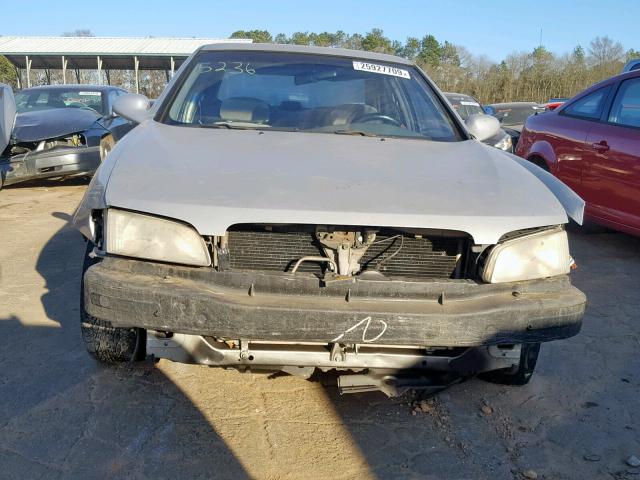 1N4DL01D4WC265236 - 1998 NISSAN ALTIMA XE SILVER photo 9