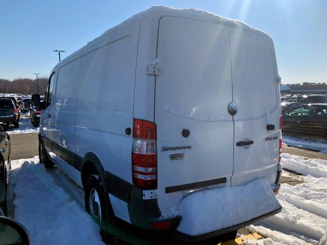 WDYPE7CC2B5516899 - 2011 FREIGHTLINER SPRINTER 2 WHITE photo 2