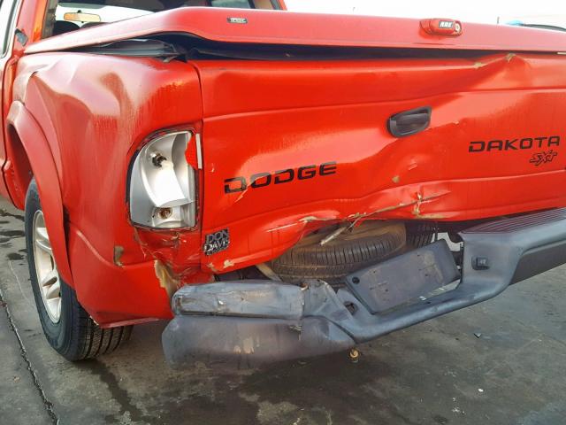 1D7HL38K94S628592 - 2004 DODGE DAKOTA QUA RED photo 9