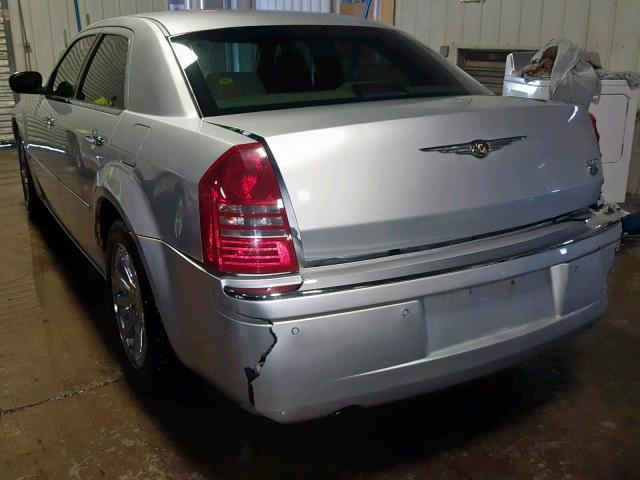 2C3AA63H35H528287 - 2005 CHRYSLER 300C SILVER photo 3