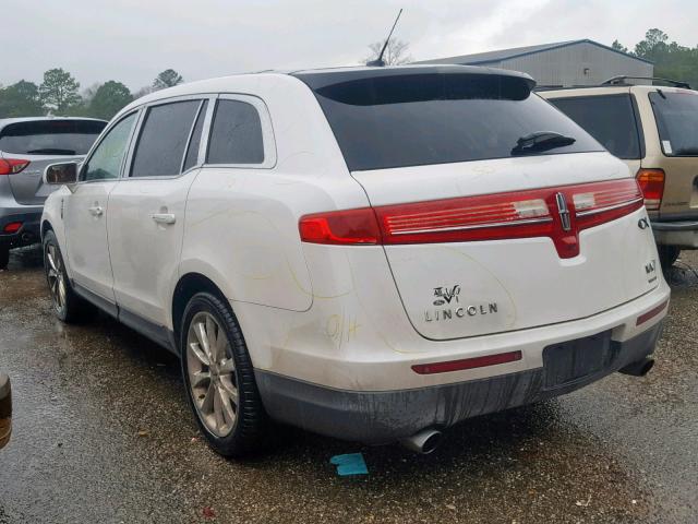 2LMHJ5AT6ABJ08306 - 2010 LINCOLN MKT WHITE photo 3