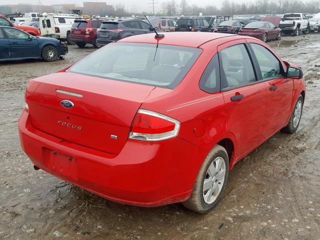 1FAHP34N58W154580 - 2008 FORD FOCUS S/SE RED photo 4