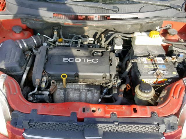 KL1TD56E79B665200 - 2009 CHEVROLET AVEO LS RED photo 7