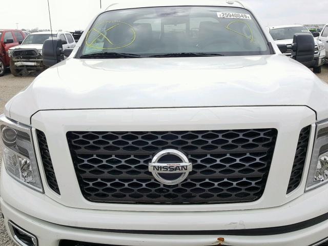 1N6AA1E53JN510775 - 2018 NISSAN TITAN SV WHITE photo 9