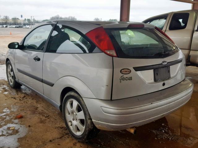 3FAFP31331R190402 - 2001 FORD FOCUS ZX3 SILVER photo 3