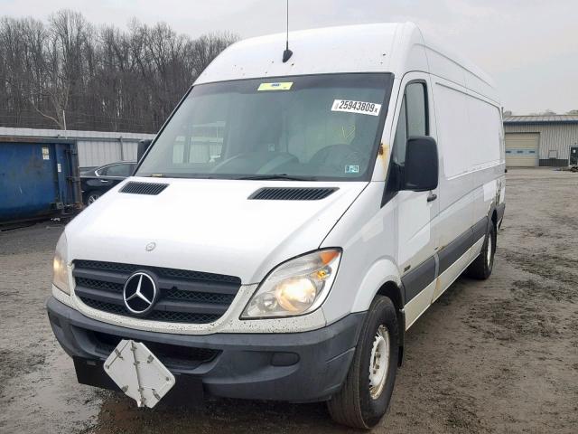 WD3PE8CB7B5584151 - 2011 MERCEDES-BENZ SPRINTER 2 WHITE photo 2