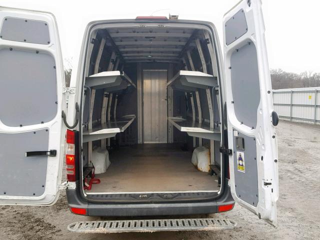 WD3PE8CB7B5584151 - 2011 MERCEDES-BENZ SPRINTER 2 WHITE photo 6