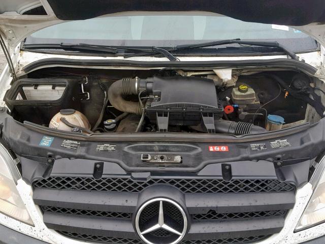 WD3PE8CB7B5584151 - 2011 MERCEDES-BENZ SPRINTER 2 WHITE photo 7