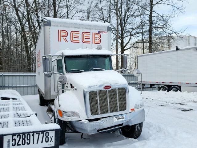 2NP2HJ6X3HM417194 - 2017 PETERBILT 337 WHITE photo 1