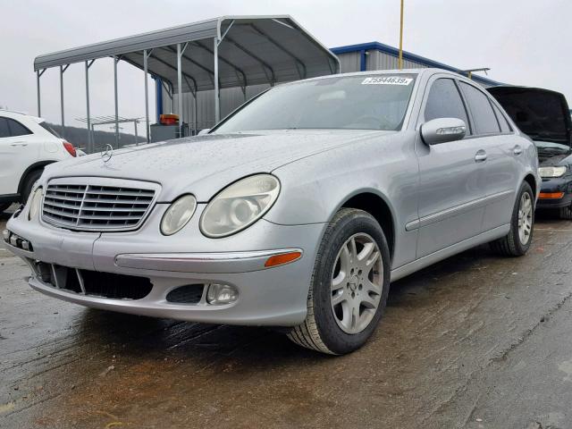 WDBUF65J74A472988 - 2004 MERCEDES-BENZ E 320 SILVER photo 2