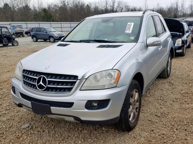 4JGBB86E17A216721 - 2007 MERCEDES-BENZ ML 350 SILVER photo 2