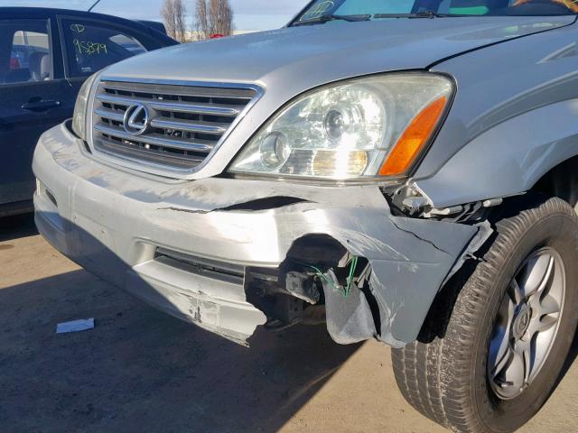 JTJBT20X130012586 - 2003 LEXUS GX 470 SILVER photo 9