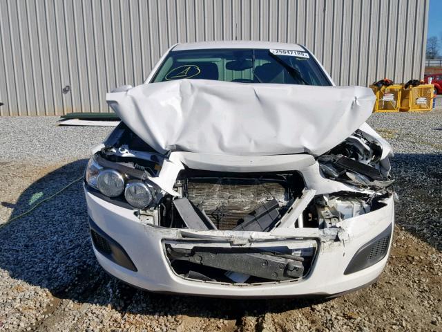 1G1JA6SH5E4195383 - 2014 CHEVROLET SONIC LS WHITE photo 7