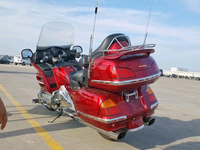 1HFSC47463A200031 - 2003 HONDA GL1800 A RED photo 4