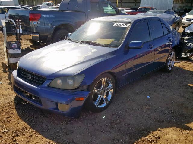 JTHBD192520060705 - 2002 LEXUS IS 300 BLUE photo 2