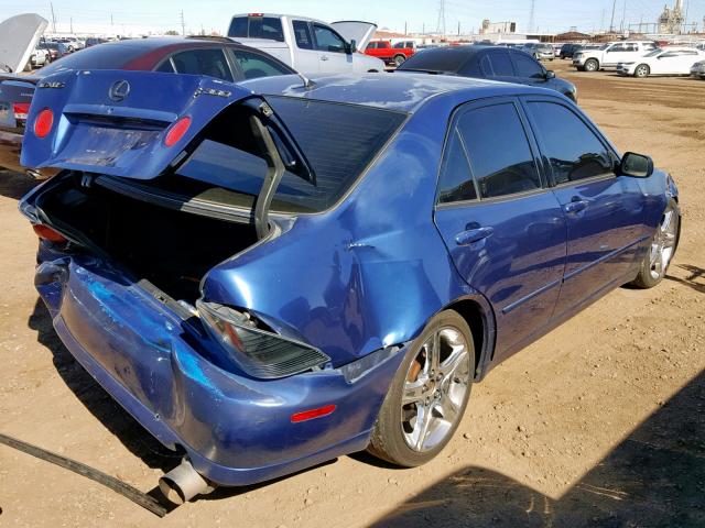 JTHBD192520060705 - 2002 LEXUS IS 300 BLUE photo 4